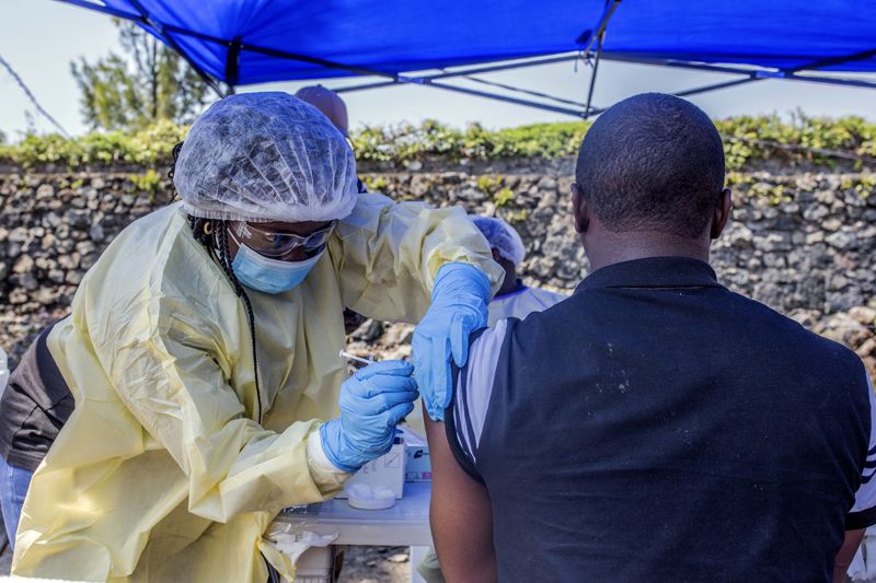 ‘Haga del ébola una cosa del pasado’: se aprueba la primera vacuna contra virus mortales