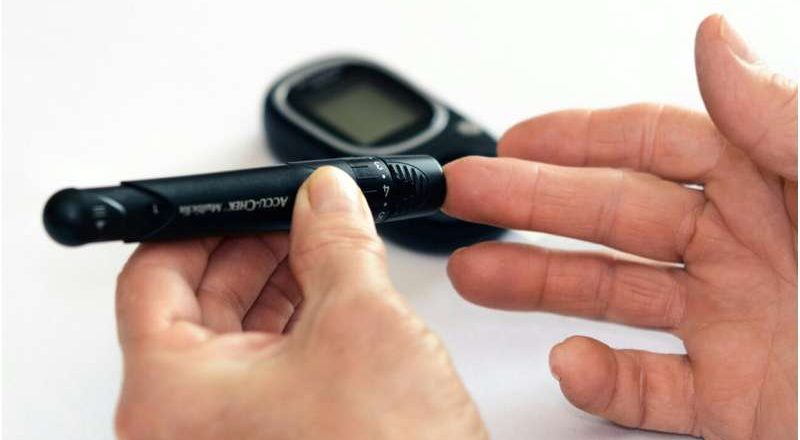 La administración automatizada de insulina resulta eficaz para adultos mayores con diabetes tipo 1