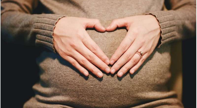 Combatir las infecciones durante el embarazo: una investigación examina el uso seguro de antibióticos