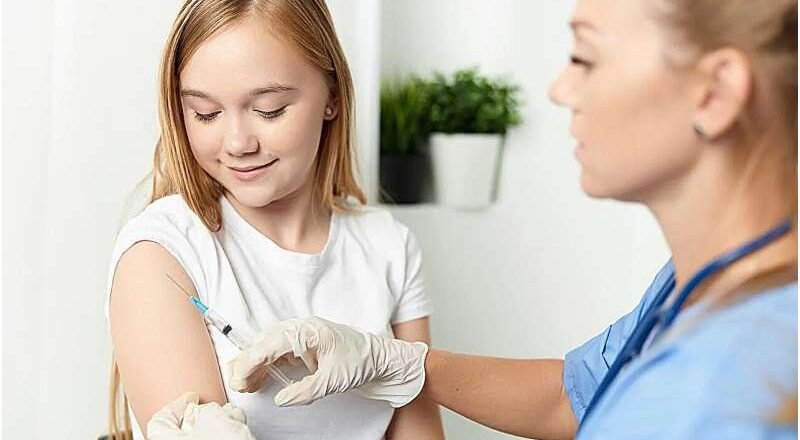 La FDA aprueba por completo la vacuna COVID de Moderna para algunos niños pequeños