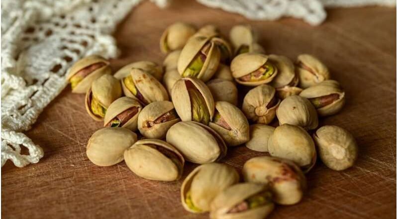 El consumo nocturno de pistachos podría transformar el microbioma intestinal en adultos prediabéticos
