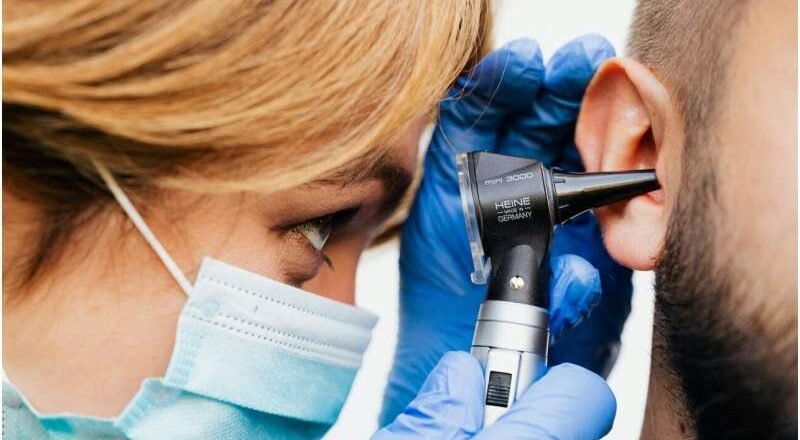La gravedad del tinnitus está relacionada con el estado de ánimo, el sueño y los rasgos de personalidad.