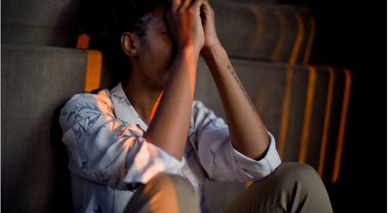 Cómo el trauma pasado impulsa la respuesta del cerebro al nuevo estrés