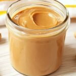Mantequilla de maní: beneficios, riesgos y qué cantidad se debe consumir según expertos