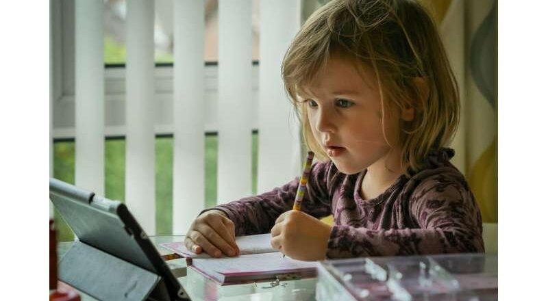 El confinamiento por COVID está vinculado a un aumento de los problemas de desarrollo infantil temprano