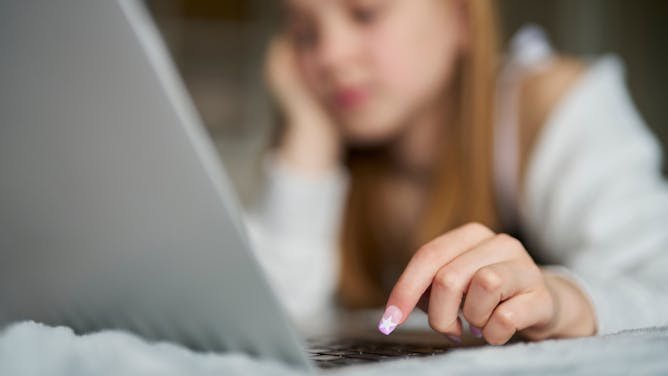 Cómo el consumo precoz de porno afecta a la sexualización de chicos y chicas