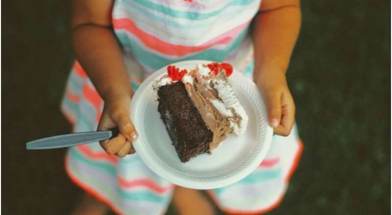 La pandemia de COVID-19 está vinculada al aumento de la obesidad infantil