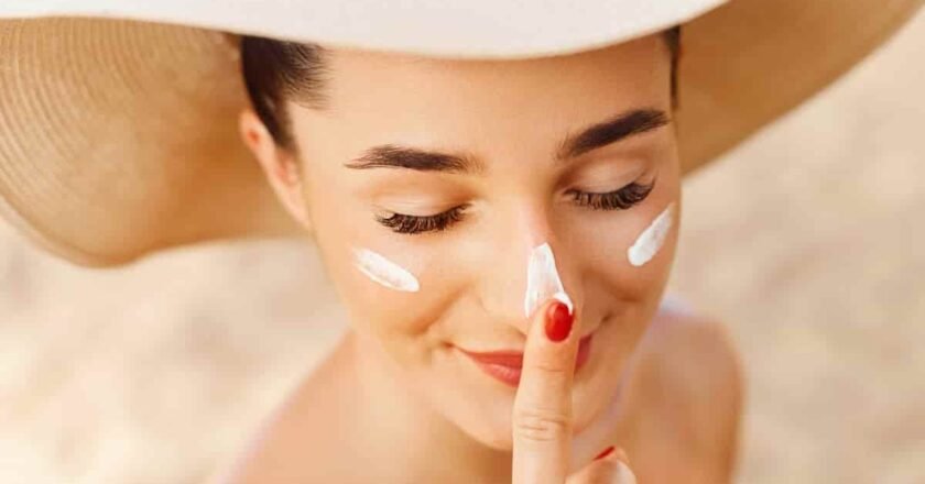 ¿Es posible tomar sol y cuidar la salud de la piel?