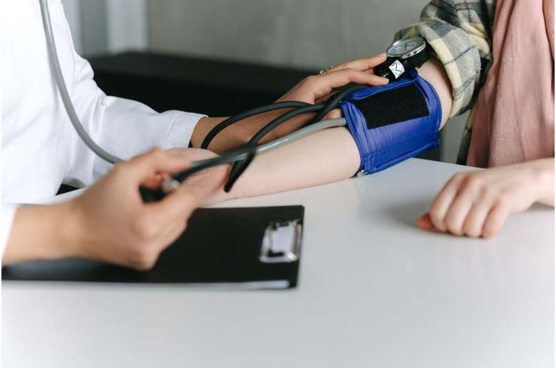 Exámenes de la vista detectan hipertensión grave en pacientes con diabetes