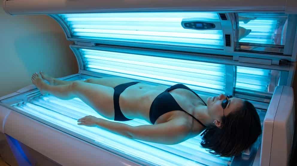 Camas solares: riesgos para la piel, los ojos y el envejecimiento