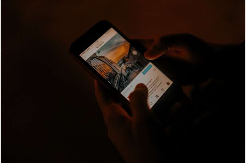 Uso problemático de redes sociales se vincula con más síntomas de TDAH