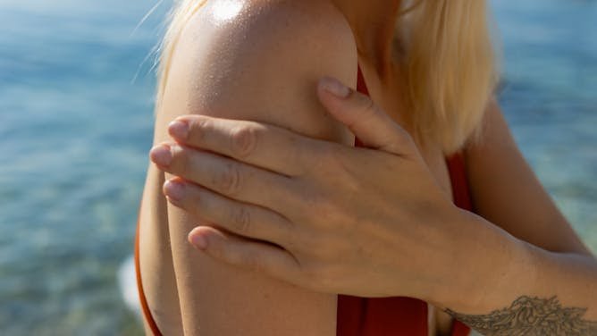 El bronceado no es signo de salud: así se protege la piel del daño solar